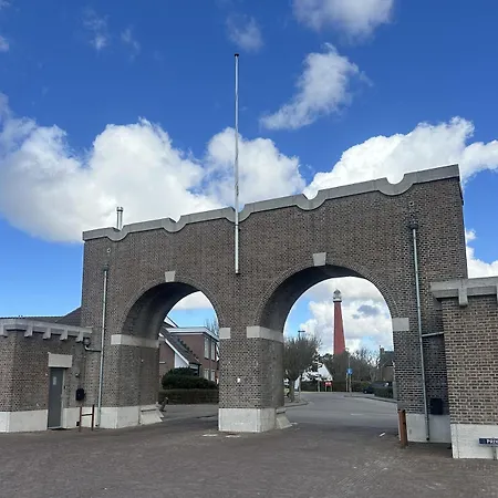 Poortgebouw 2a, Huisduinen, 500m Het 公寓