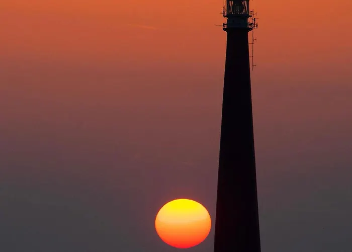 Poortgebouw 2a, Huisduinen, 500m Het 赫伊斯代嫩